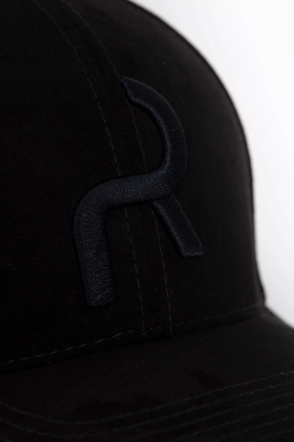 Men's black cap Uranium