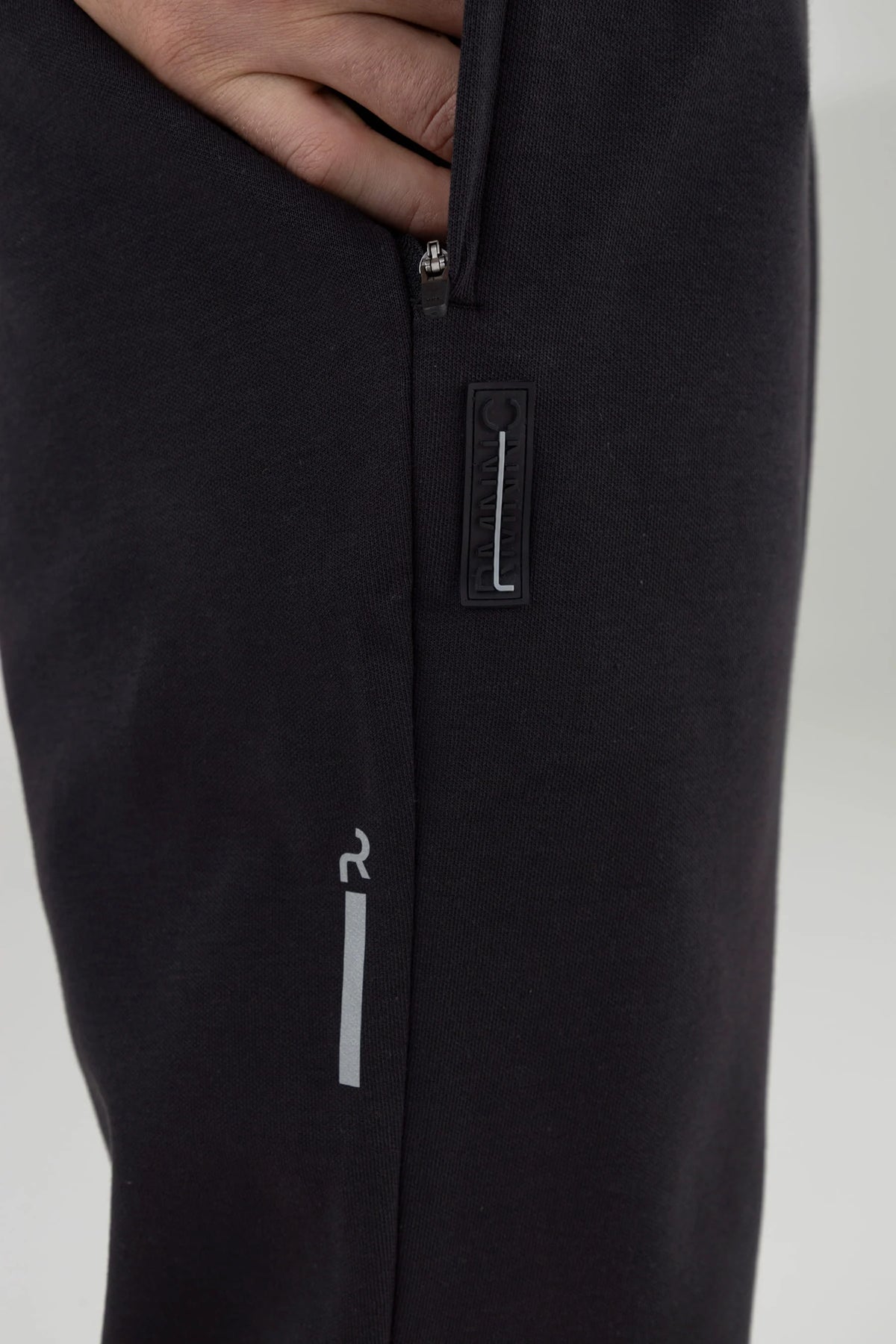 Men's black regular fit jogger Chroma