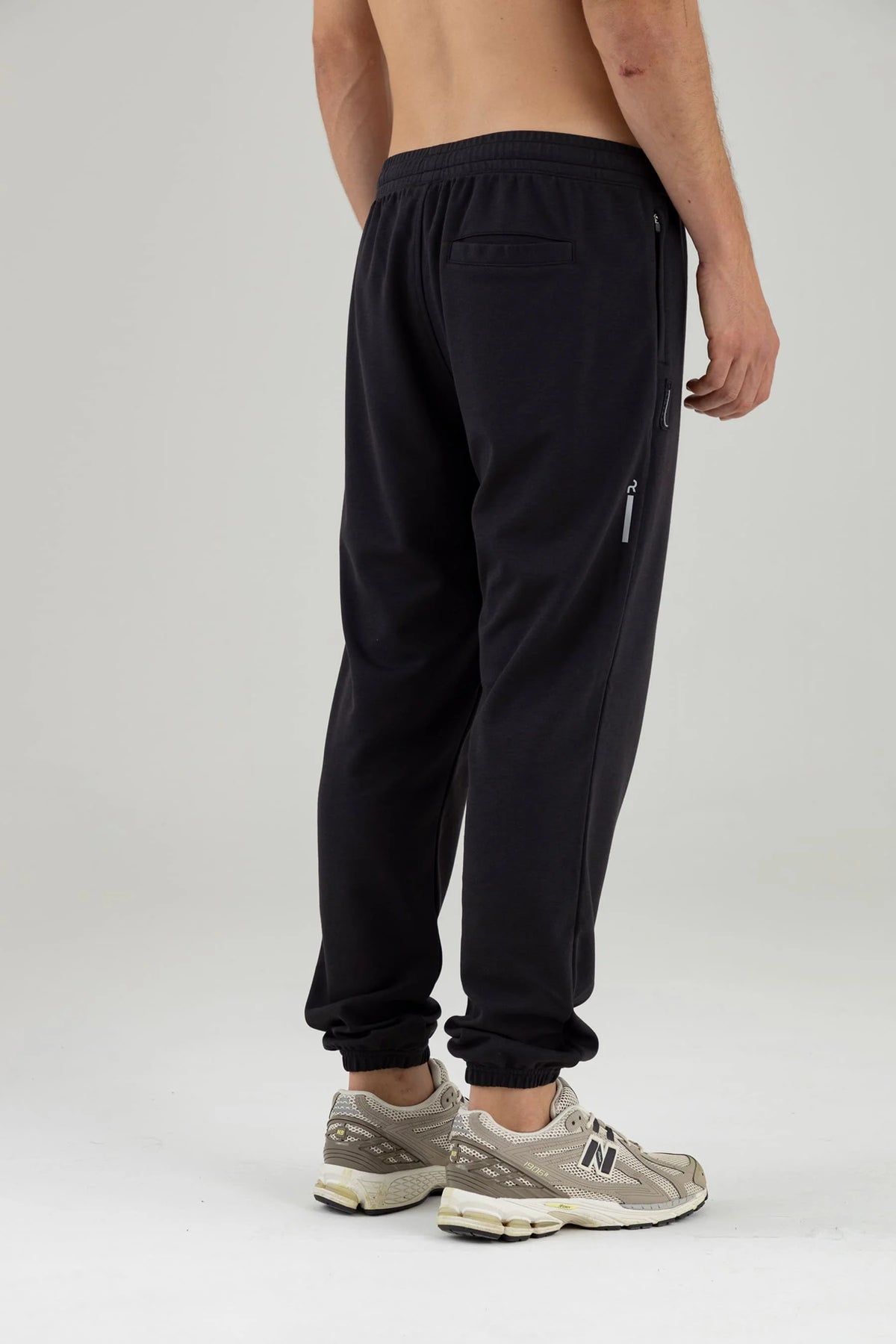 Men's black regular fit jogger Chroma