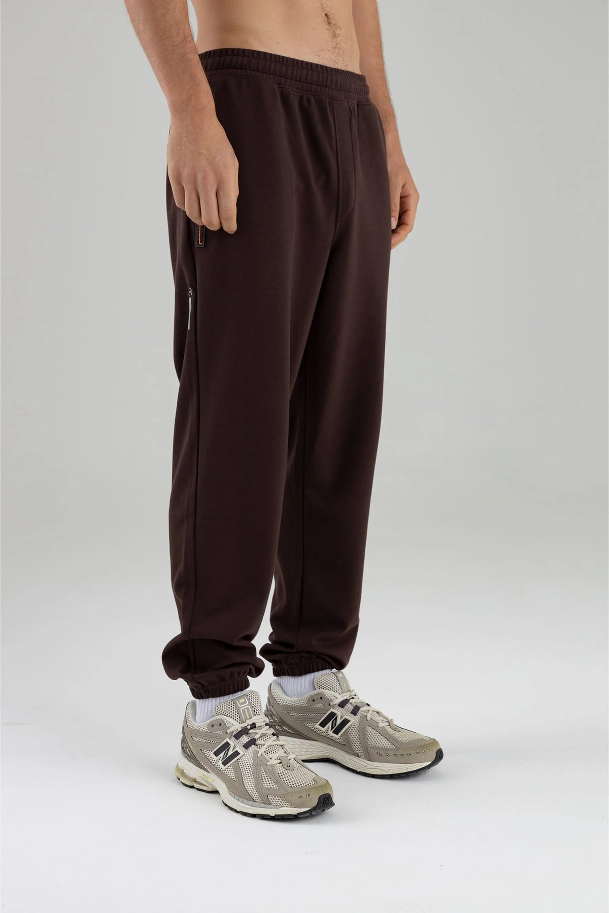 Men's brown regular fit jogger Chroma
