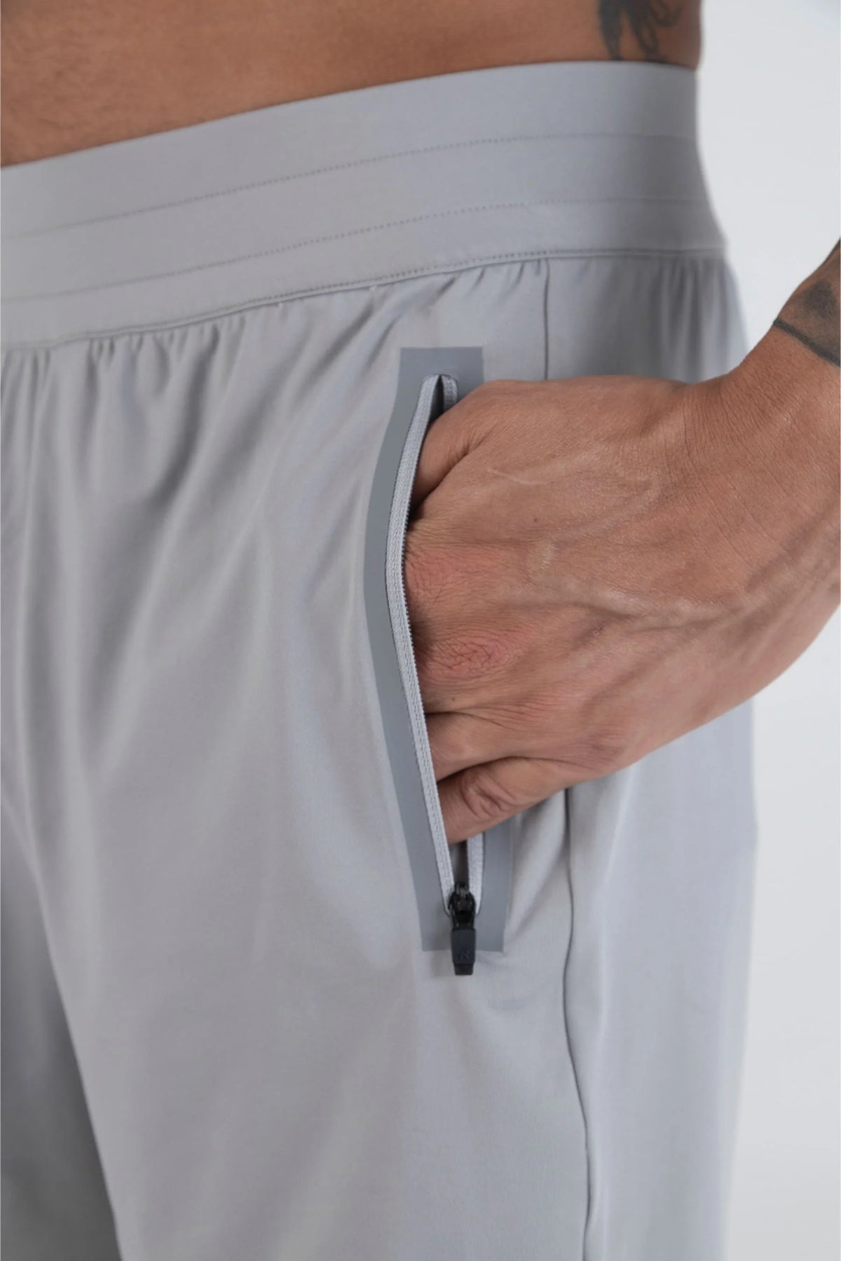Men’s gray sports shorts with mesh lining Ether