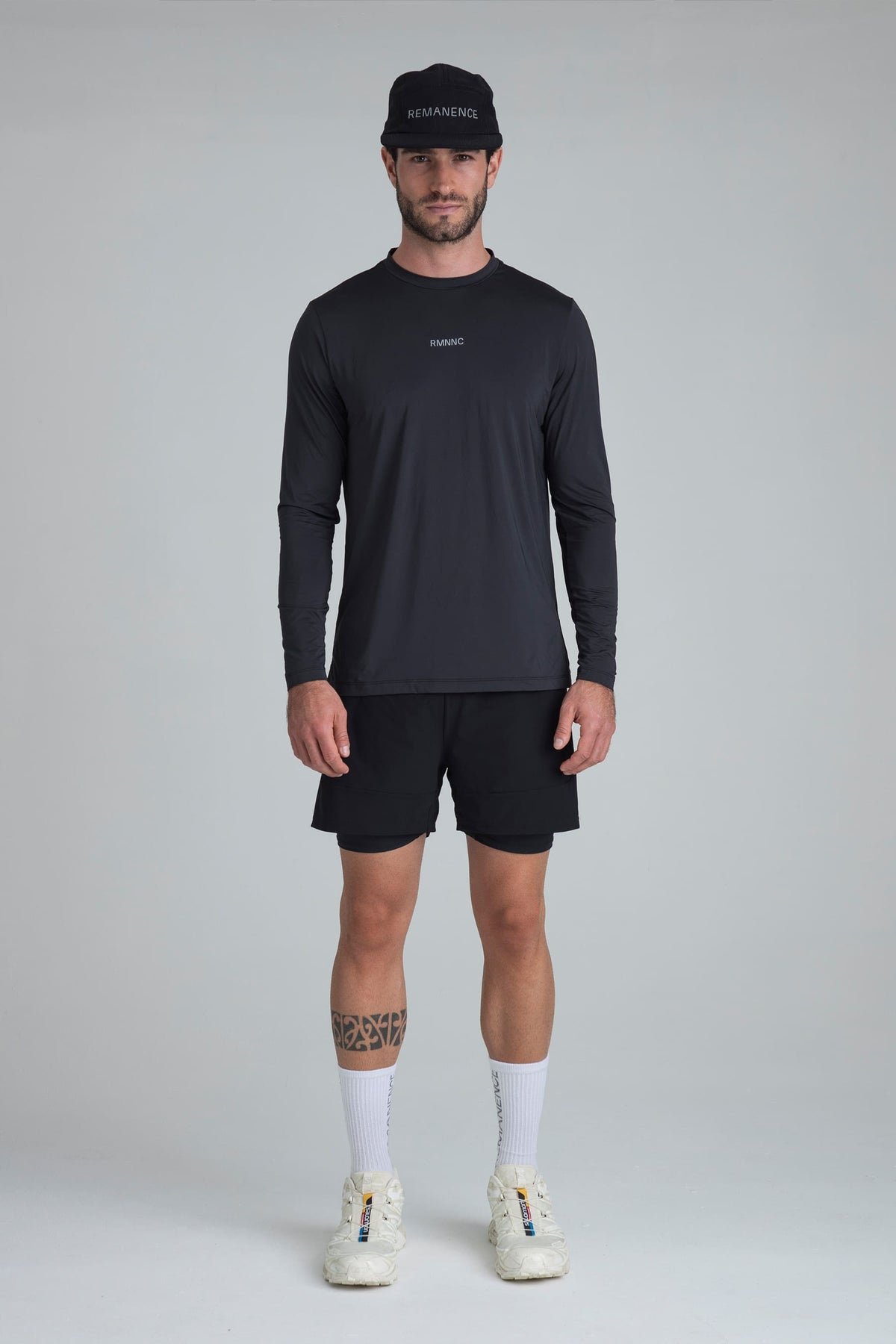 Men's black semi-fitted shorts Hold