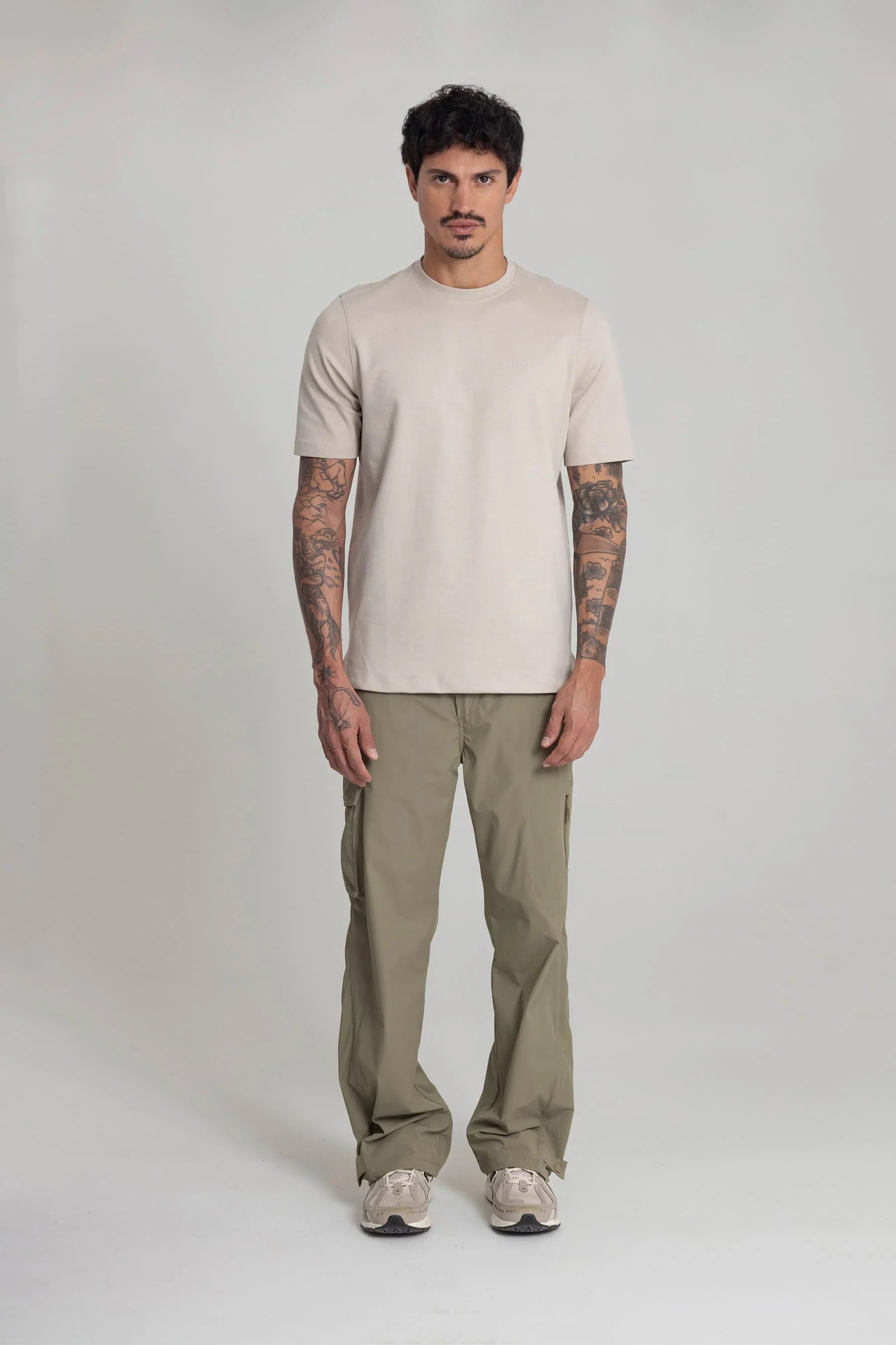 Men's olive green regular fit pants Iron – Remanence International