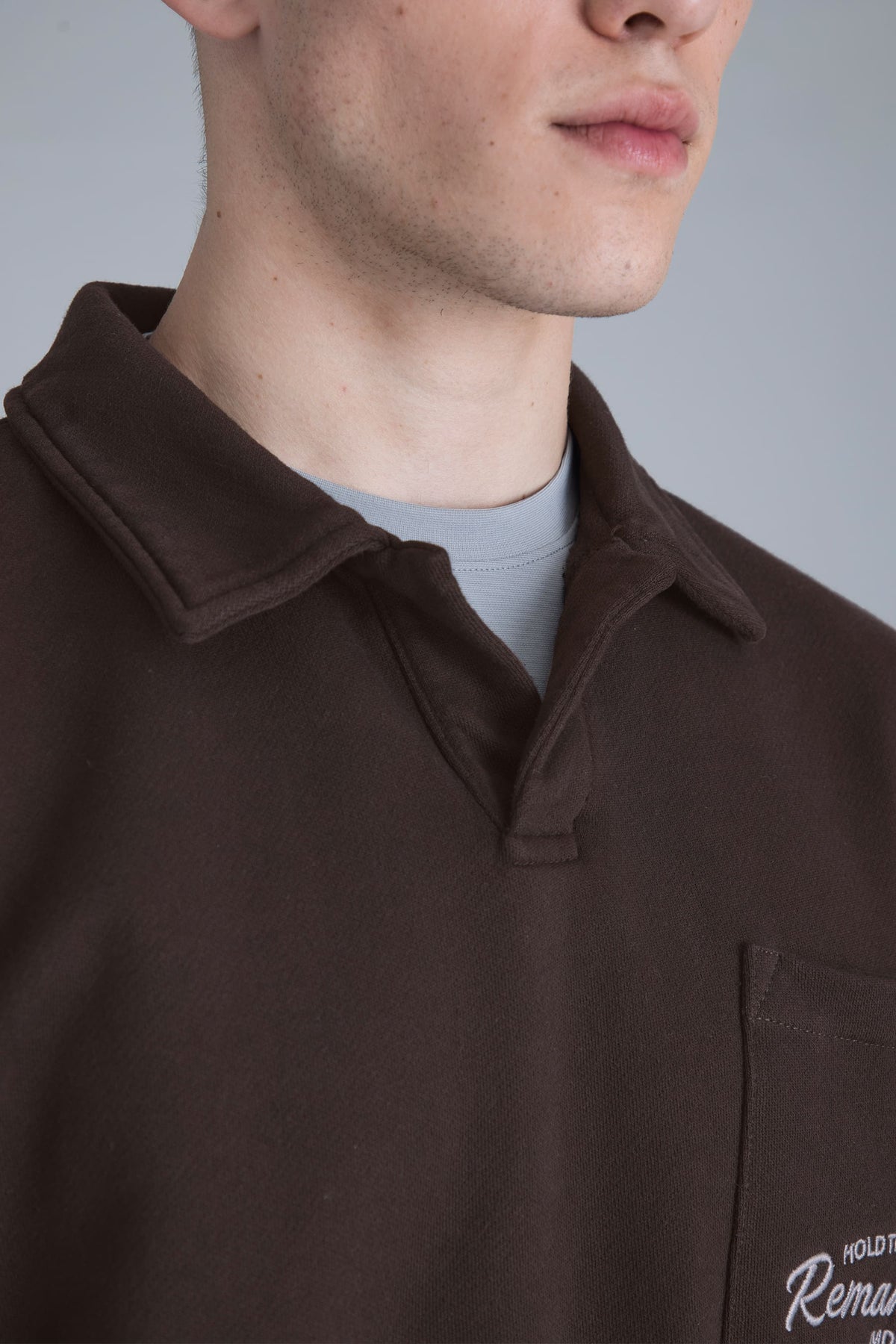 Buzo polo café chocolate para hombre oversize Lumen