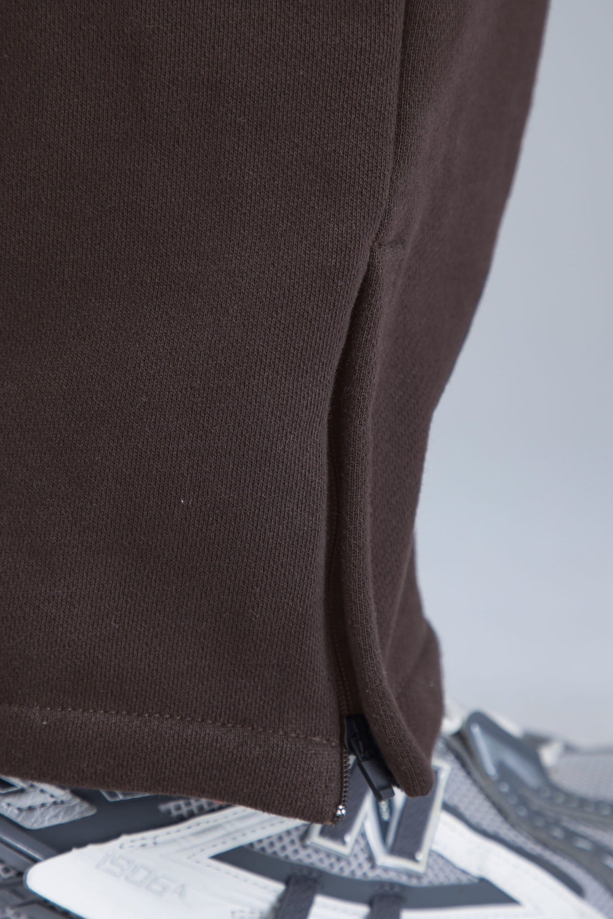 Pantalón deportivo café chocolate para hombre Bound