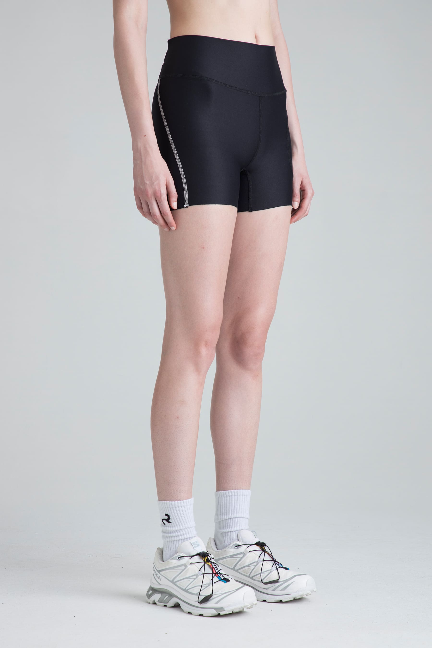 Women's black biker Tempo side profile with contrast lines