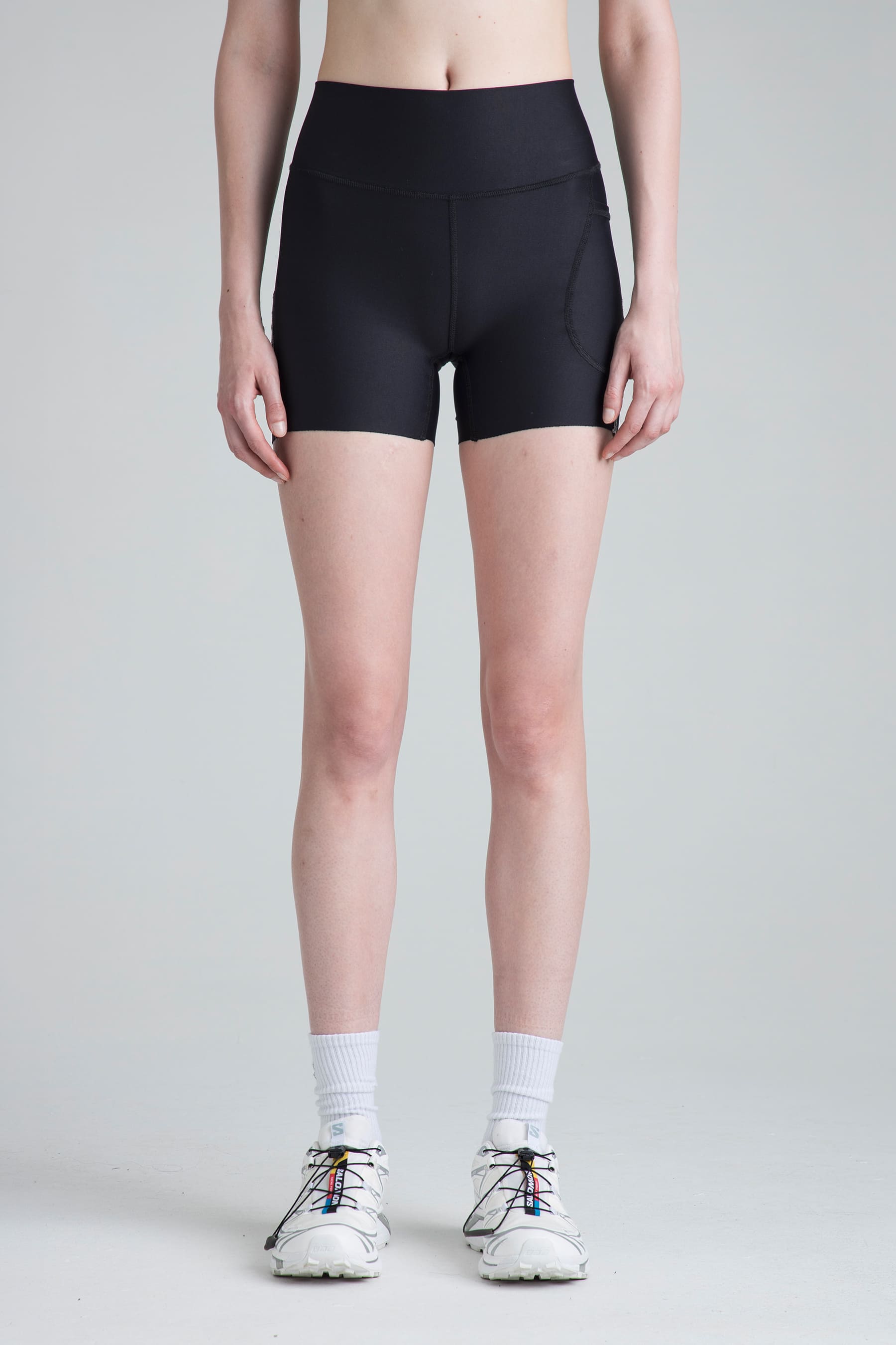 Women's black biker Tempo with firm and flexible fit