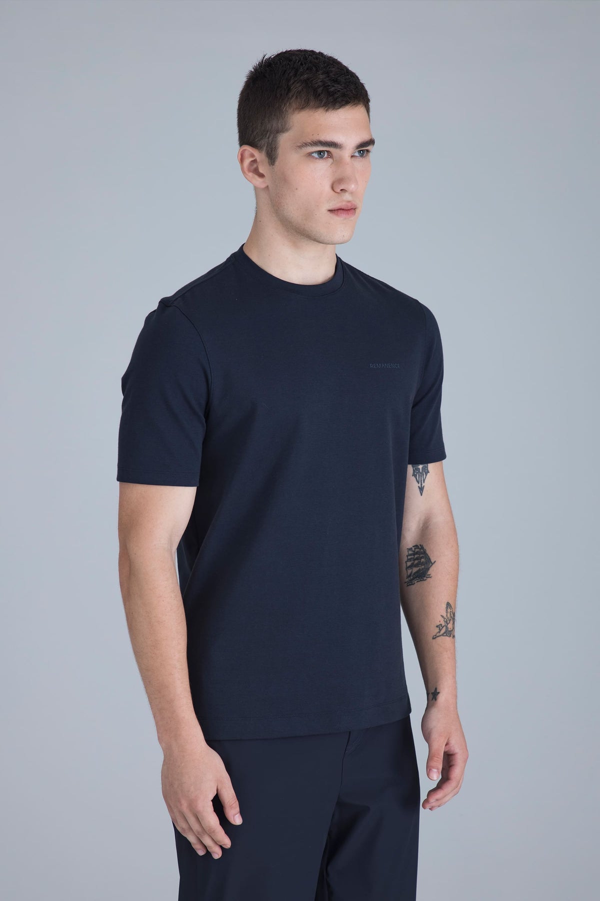 Camiseta azul noche para hombre semi fitted Peak