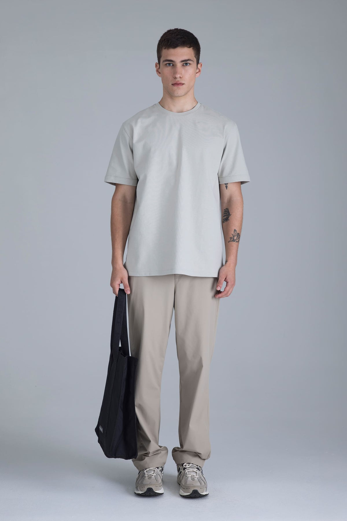 Camiseta arena para hombre fit relajado Ventra