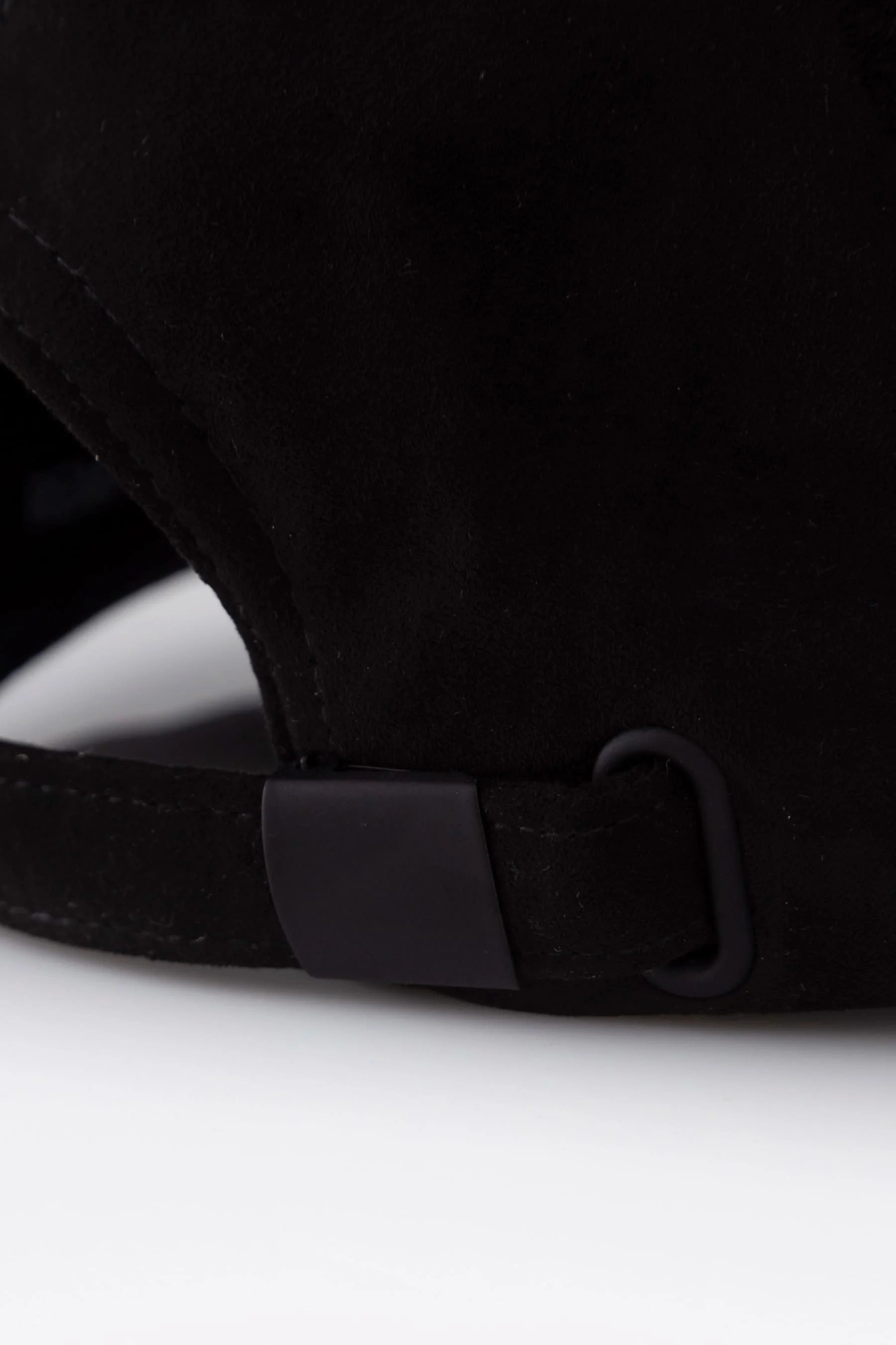 Men's black cap Uranium Remanence 