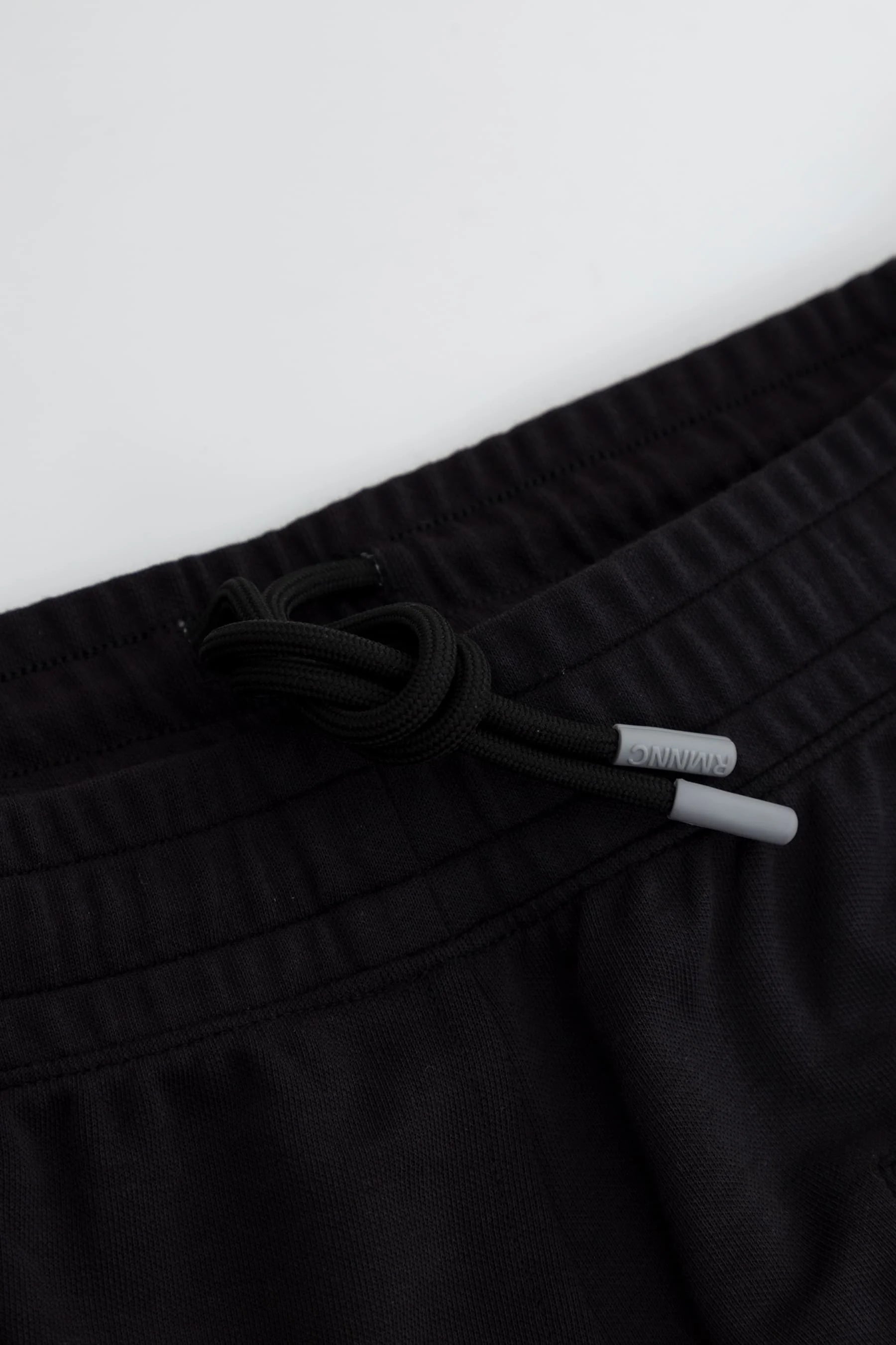 Men's black jogger Chroma