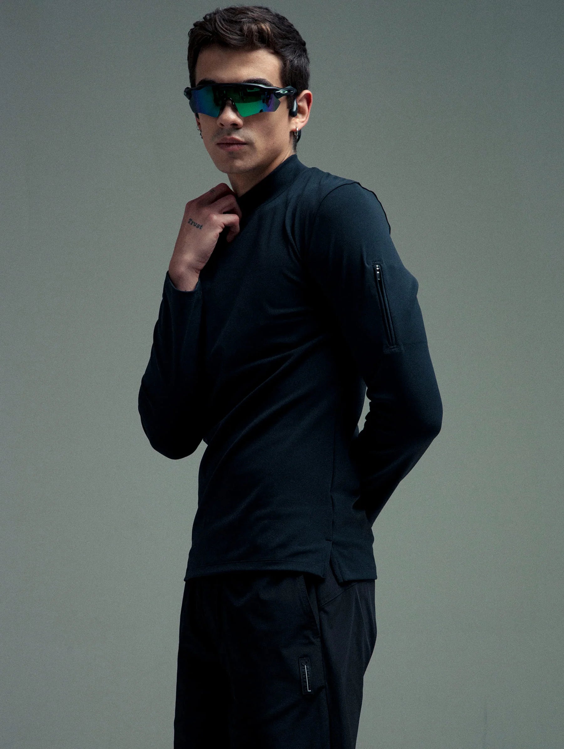 Men's black long-sleeve high-neck sports Gauss Remanence 