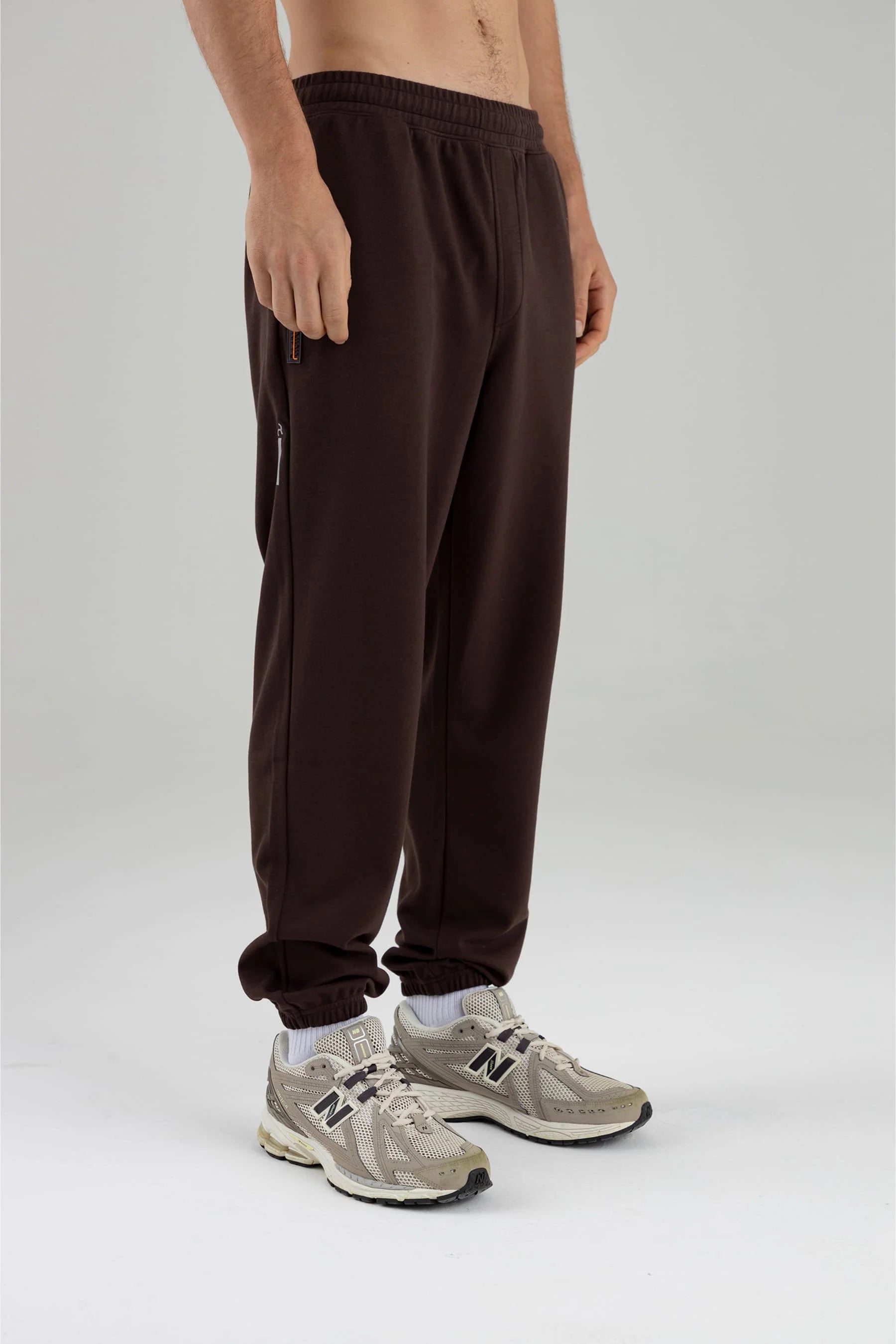 Men's brown jogger Chroma