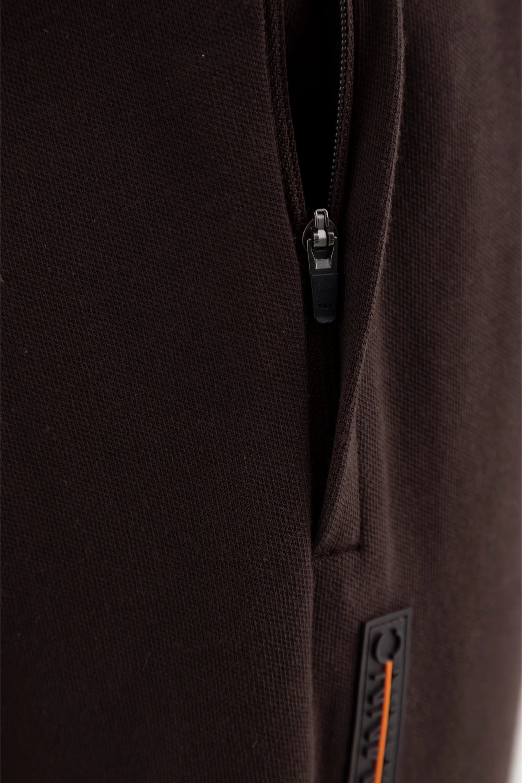 Men's brown jogger Chroma