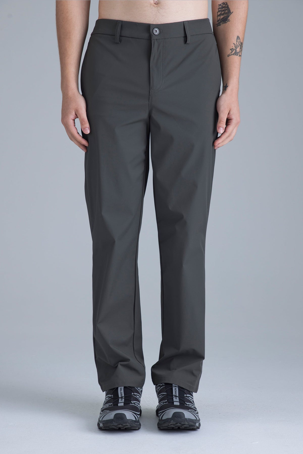 Pantalón chino verde militar para hombre semi fitted Polaris