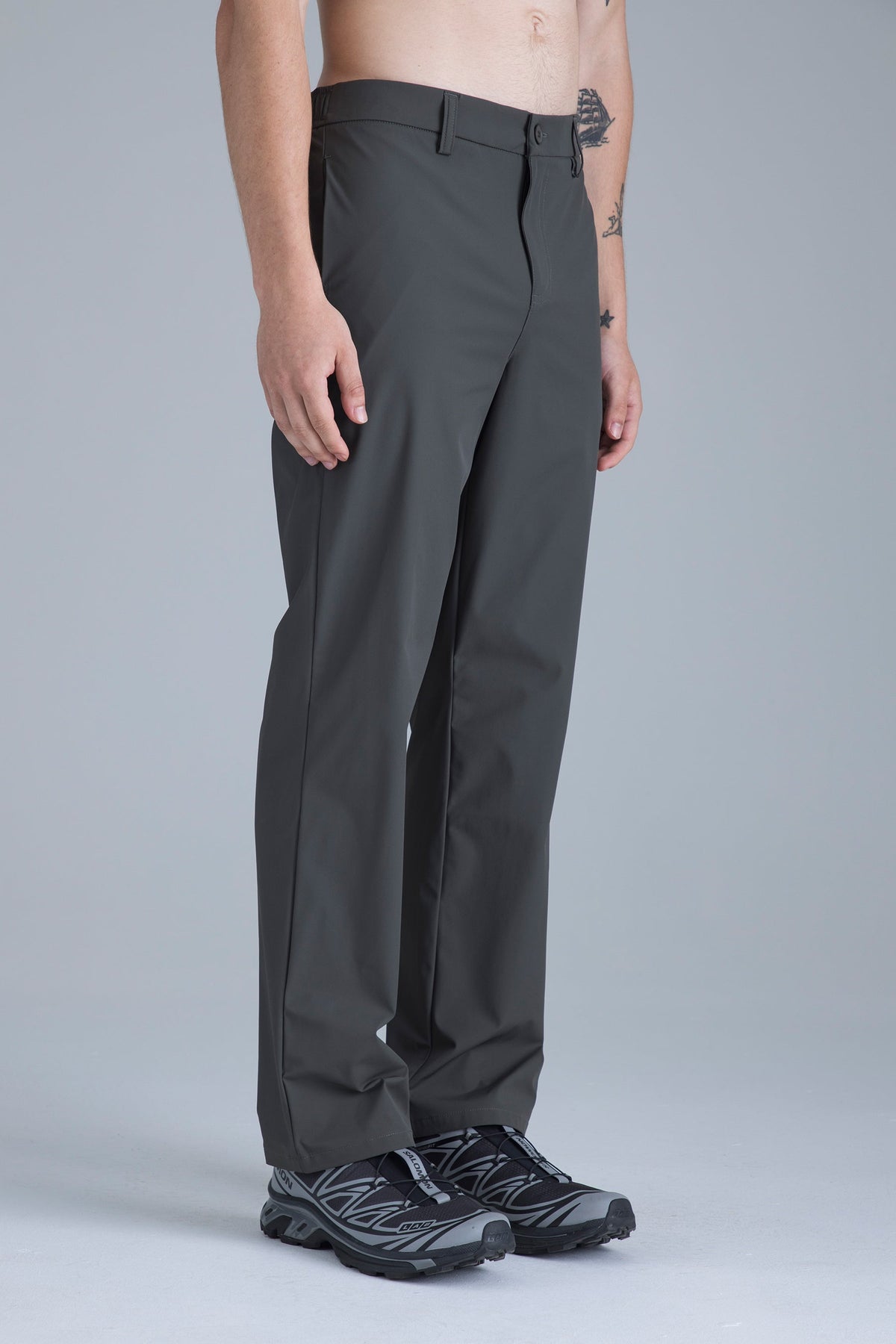 Pantalón chino verde militar para hombre semi fitted Polaris