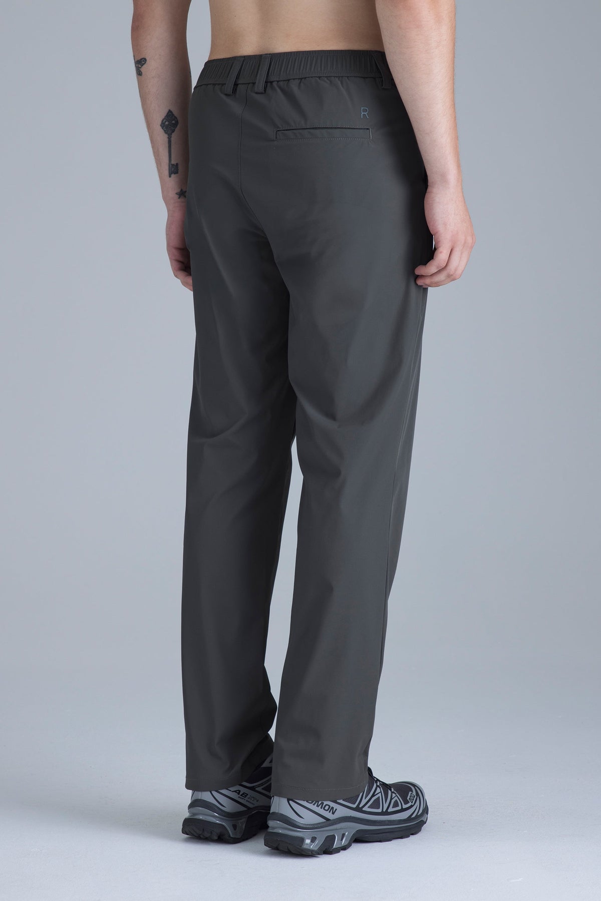 Pantalón chino verde militar para hombre semi fitted Polaris