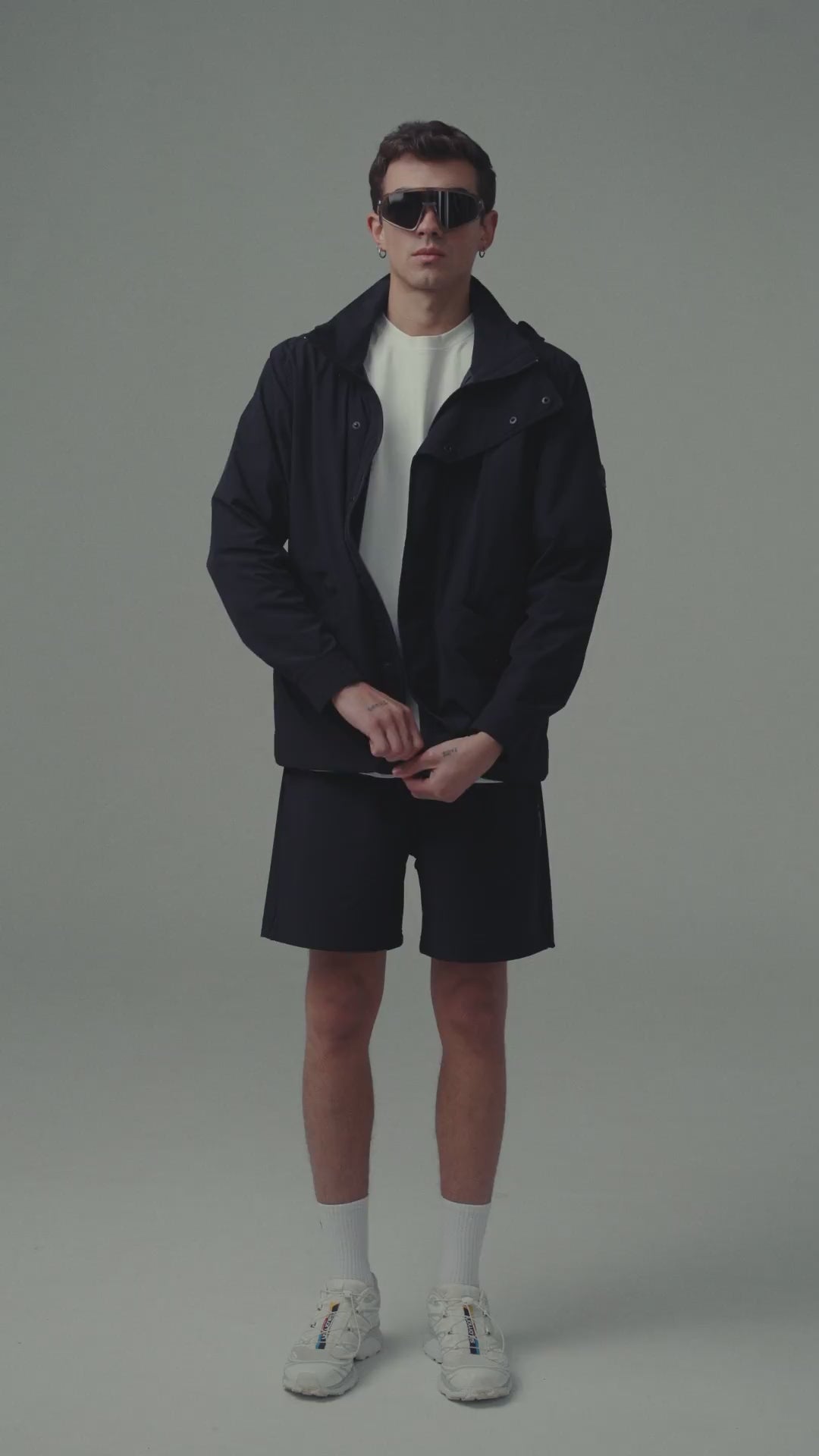 Video showing fit and details of Men's black socks Nova