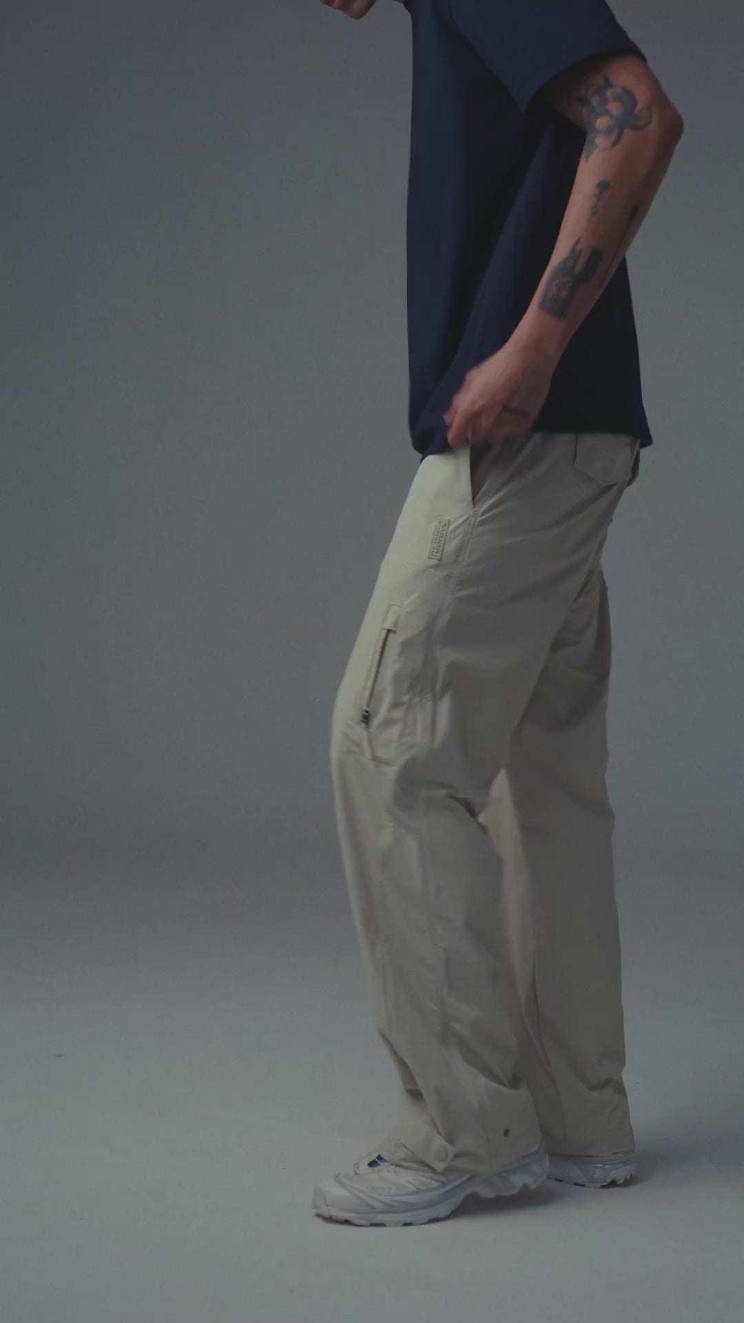 Video showing fit and details of men's black pants Iron Remanence 