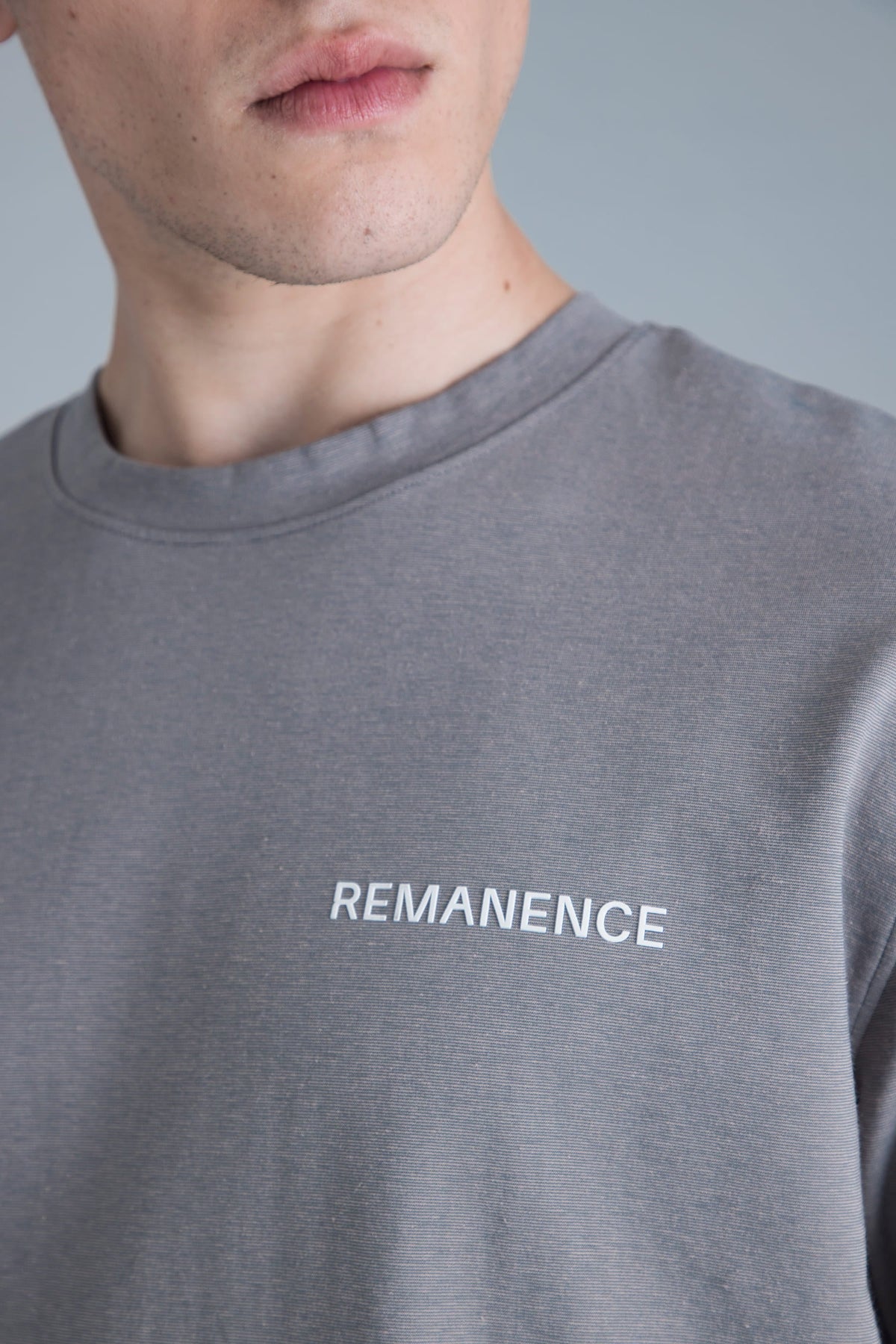 Camiseta gris para hombre fit relajado Track